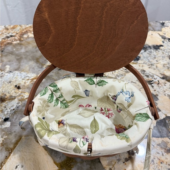 Longaberger Brown Woven basket - Picture 5 of 5